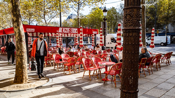 Unisex cafe in Paris, France.