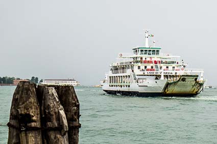 No. 17 ACTV Ferry to Lido San Nicolò