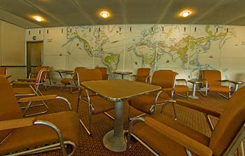 Hindenberg lounge photo