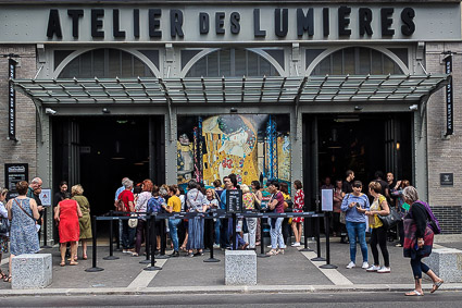 Atelier des Lumieres entrance