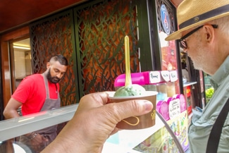 Ice cream at snack bar in Parc Montsouris