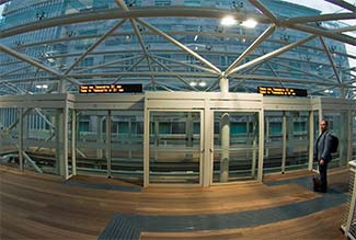 Platform in Piazzale Roma People Mover station