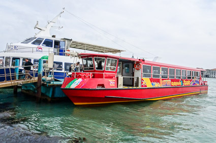 City Sightseeing Venezia stop at Zattere