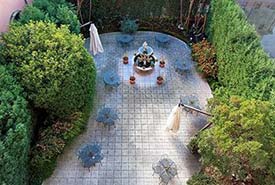 Courtyard of Hotel Belle Arti