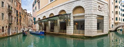 Gran Teatro La Fenice canalside viedw